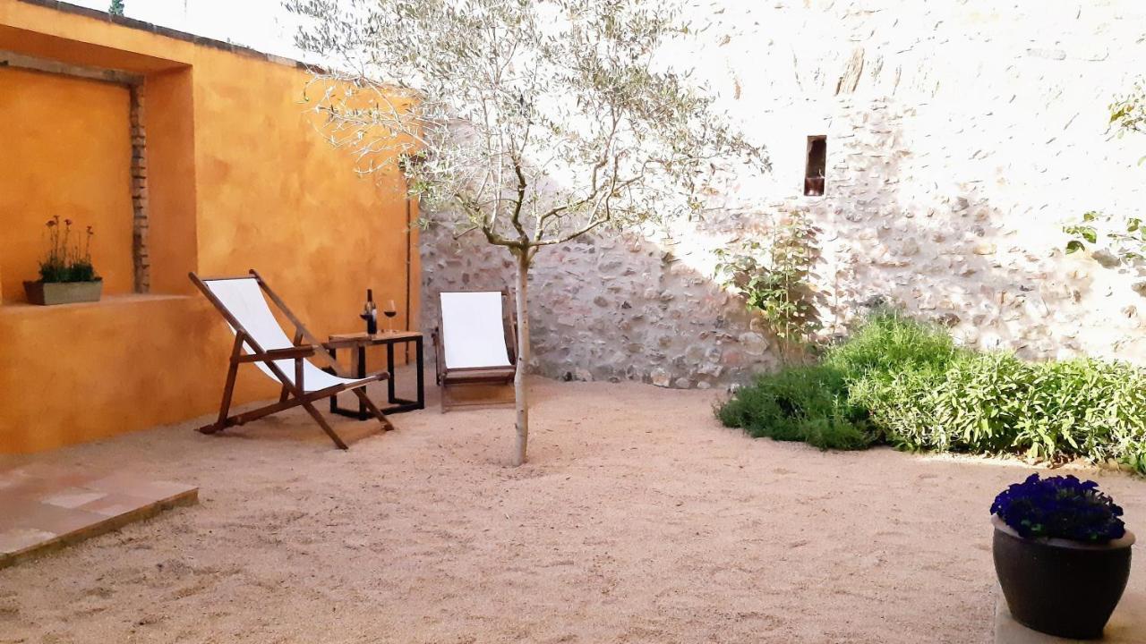 Monells - Casa Rural - Can Felip Exterior foto
